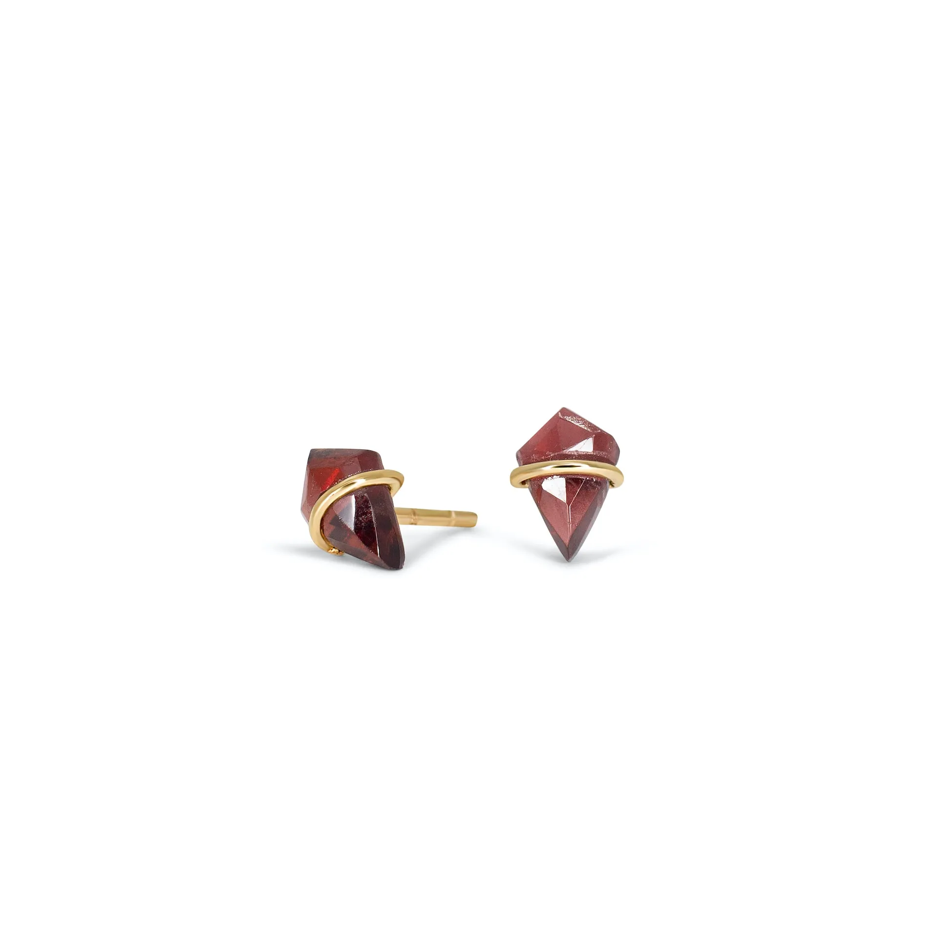 18K Kite Stud Earrings in Garnet