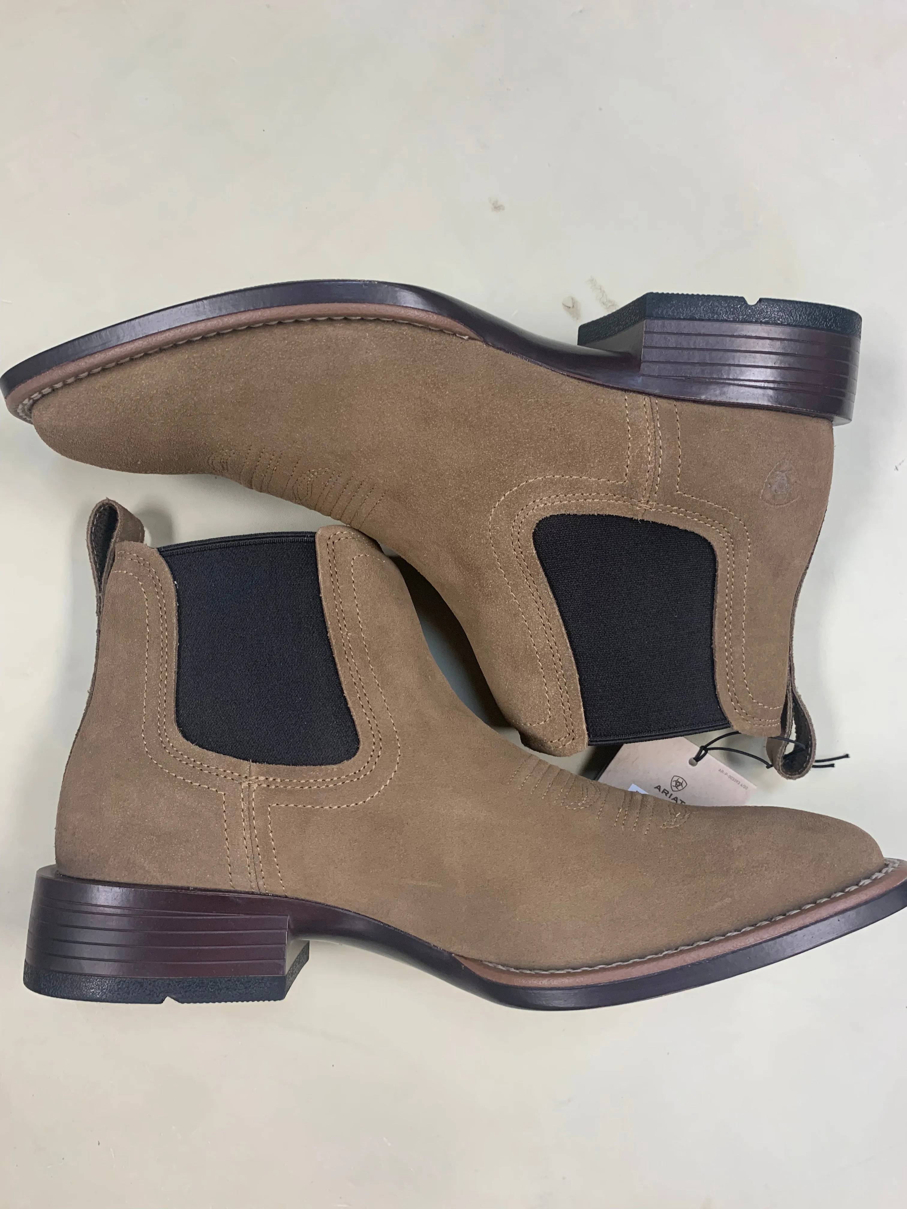 ARIAT MEN'S BOOKER ULTRA WESTERN BOOTS - BROAD SQUARE TOE