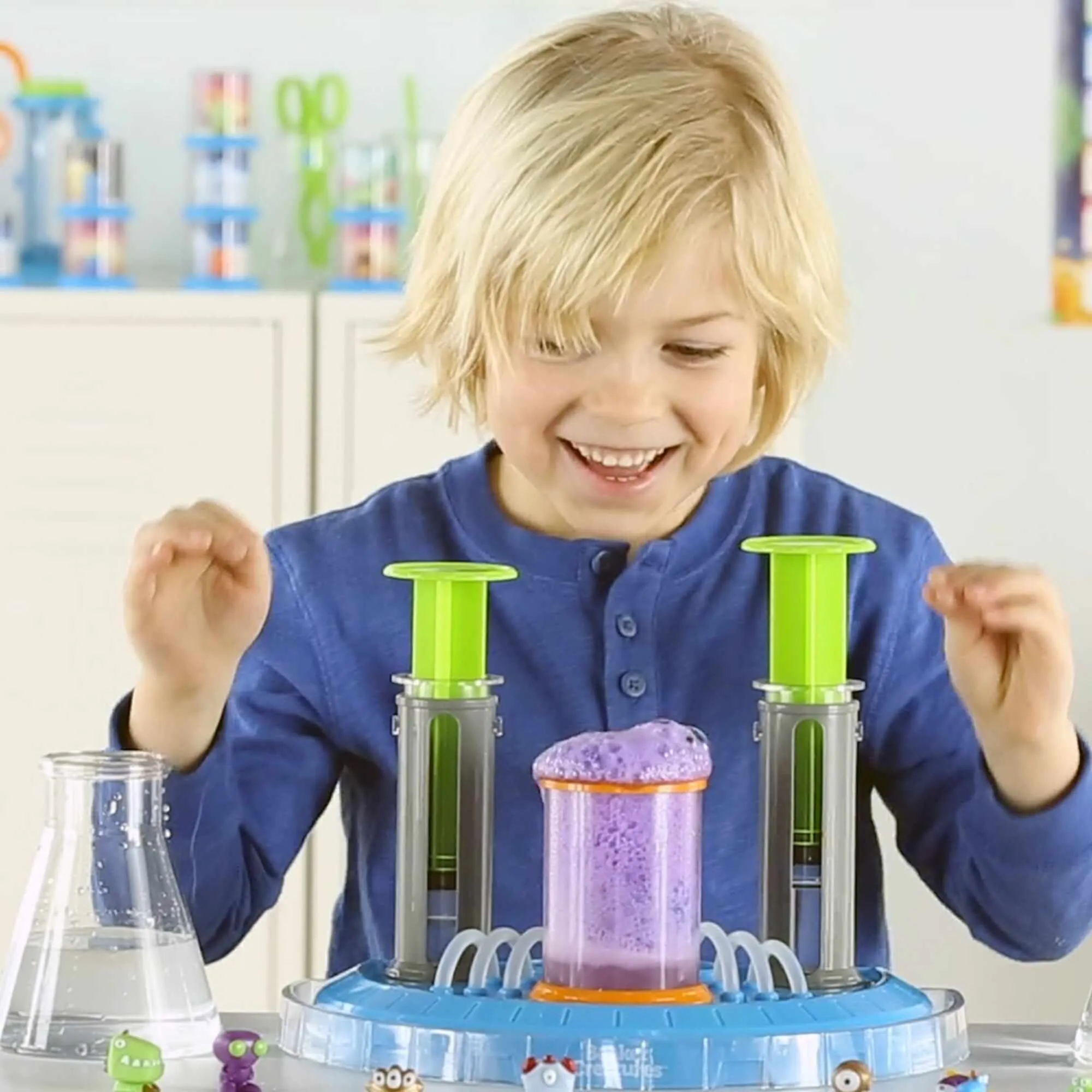 Beaker Creatures Liquid Reactor Super Lab Age 5  Award Winning