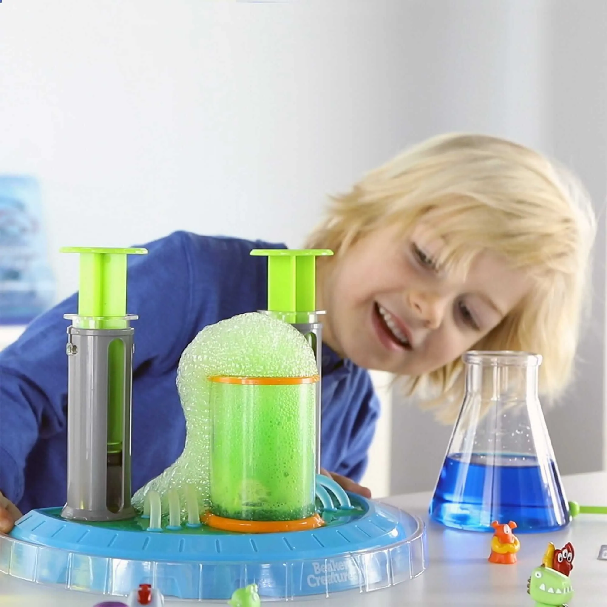 Beaker Creatures Liquid Reactor Super Lab Age 5  Award Winning