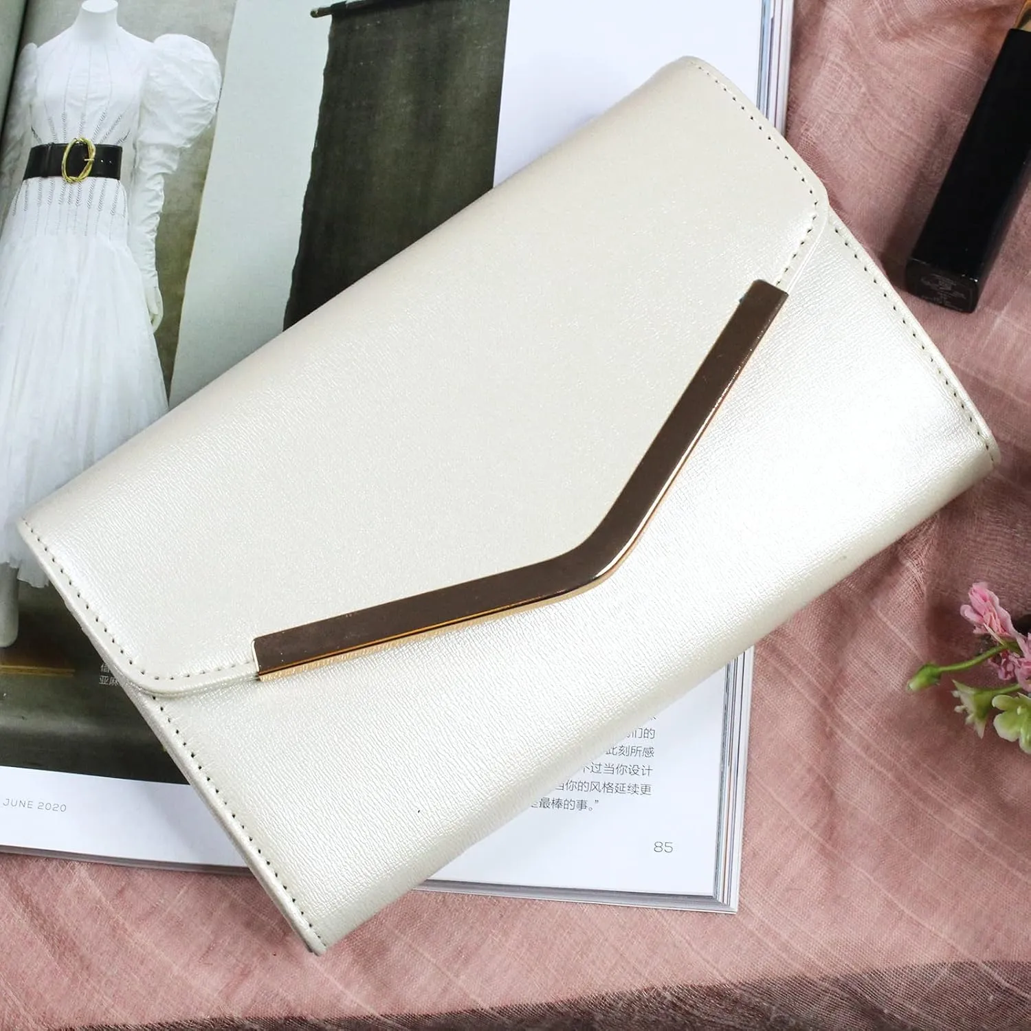 Clutch Purse Evening Bag for WomenEnvelope Handbag With Detachable Chain