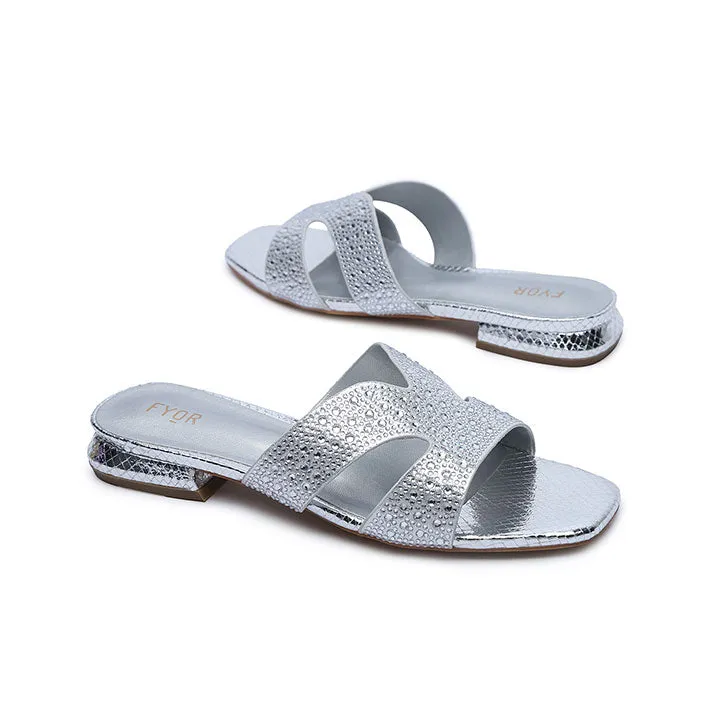 Crystal Glam Flat HL 237