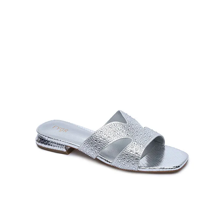 Crystal Glam Flat HL 237