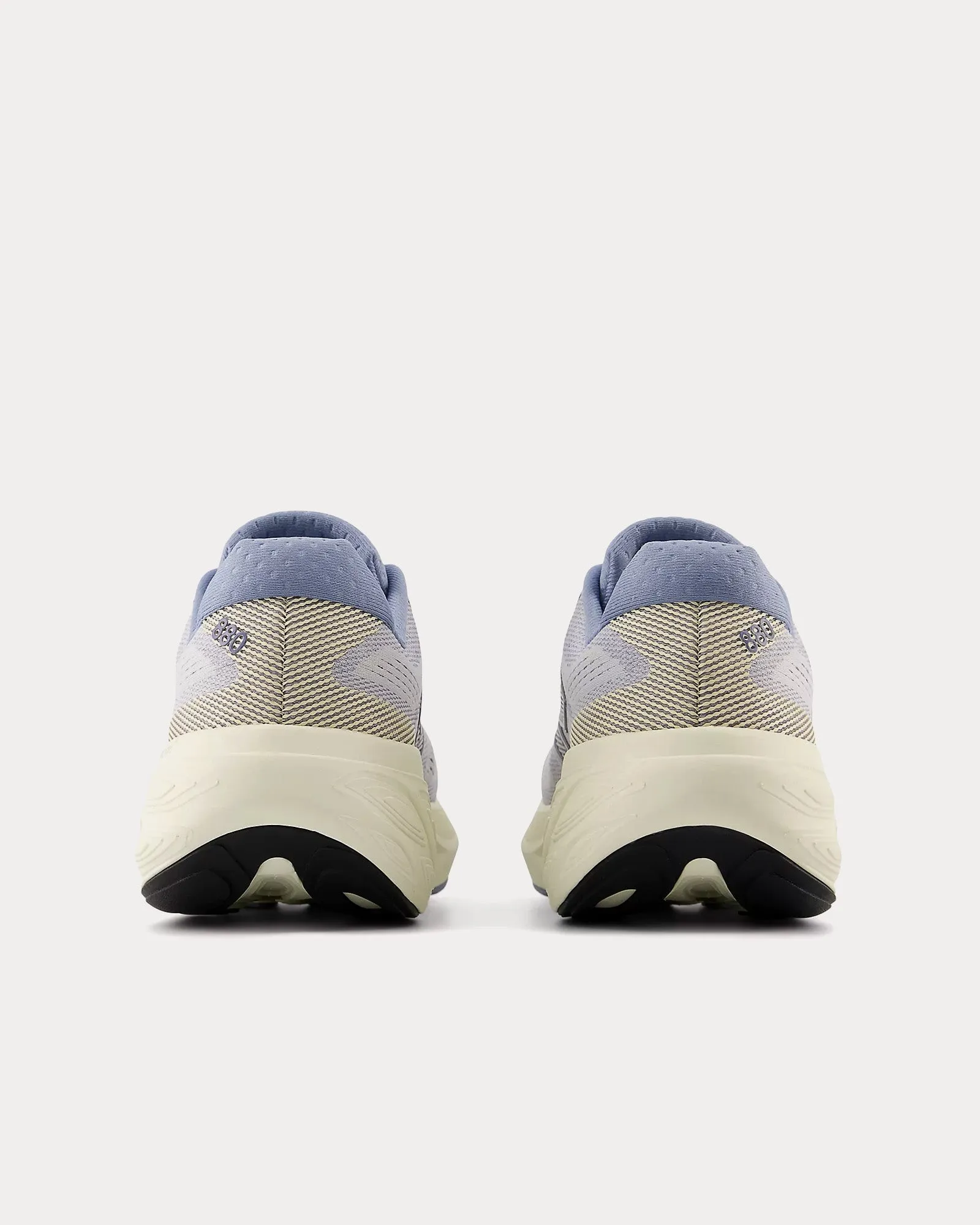 Fresh Foam X 880v15 Pearl Grey / Dusk Shower / Calcium Running Shoes