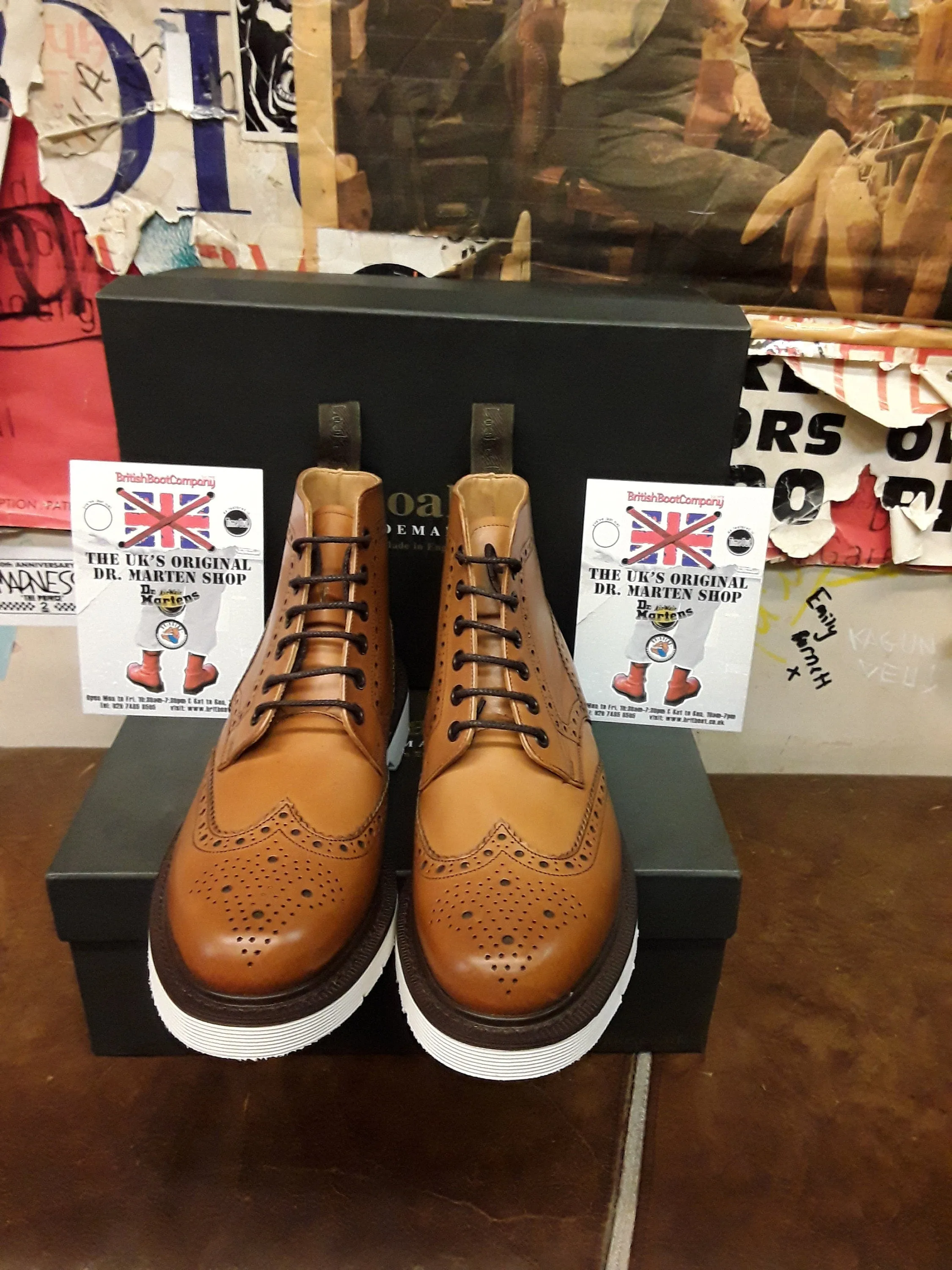 Loakes Burford Tan Calf Made in England White Sole Size 6.5