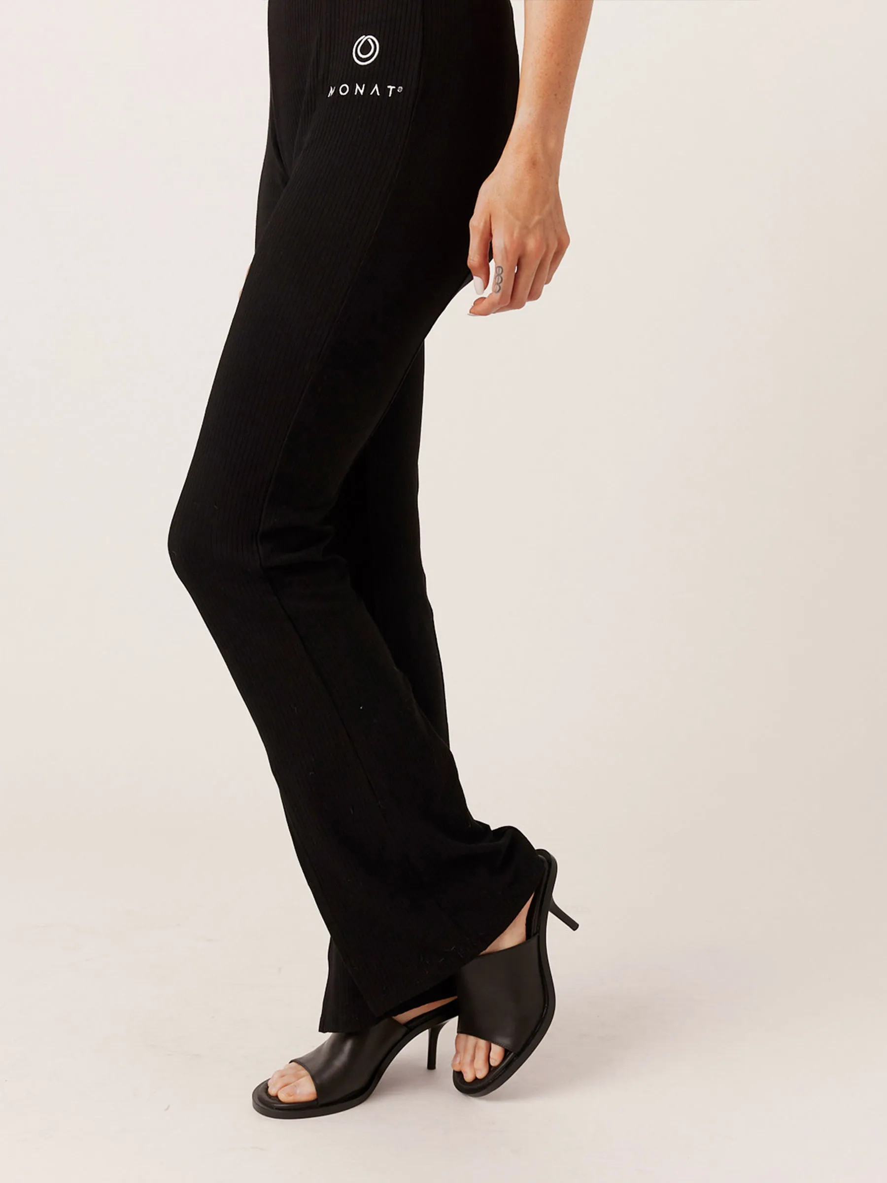MONAT BLACK FLARE PANT