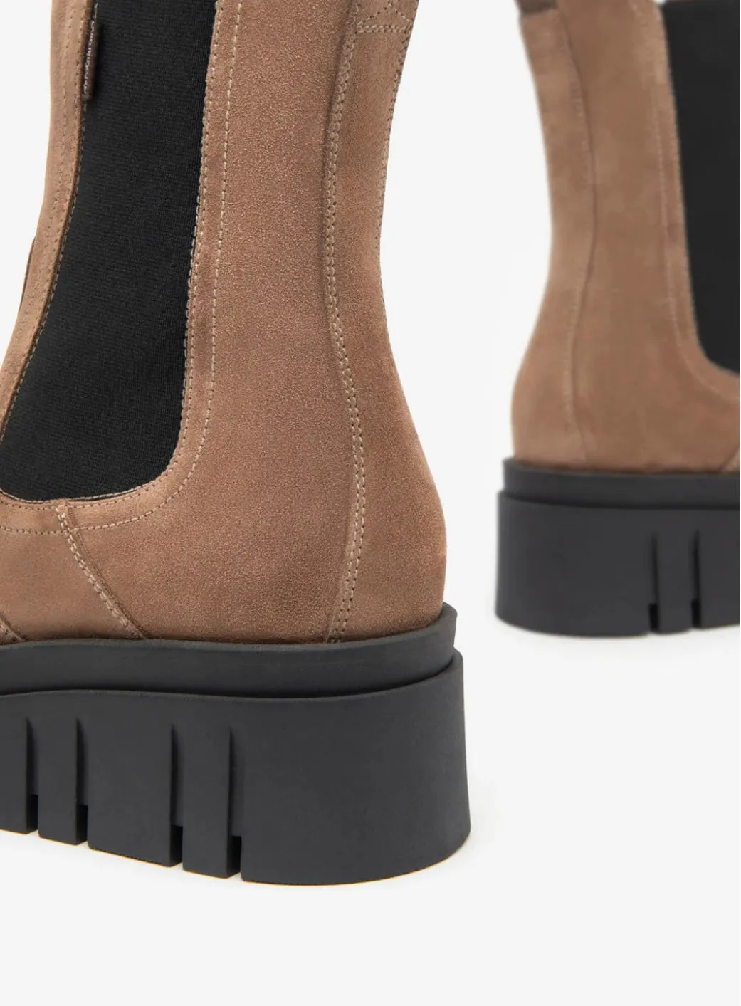 Nerogiardini chestnut suede chelsea boot