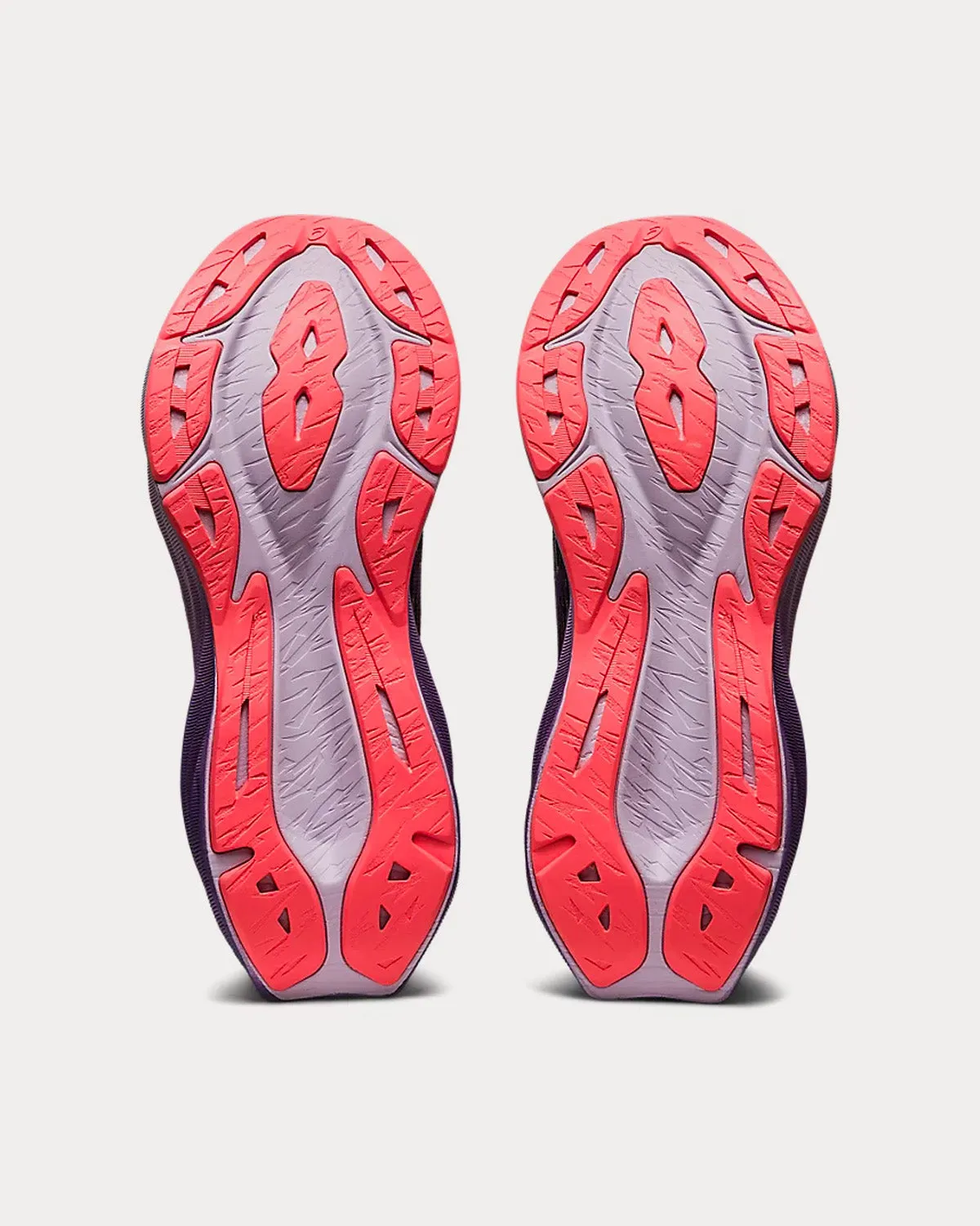 NOVABLAST 3 Black / Dusty Purple Running Shoes