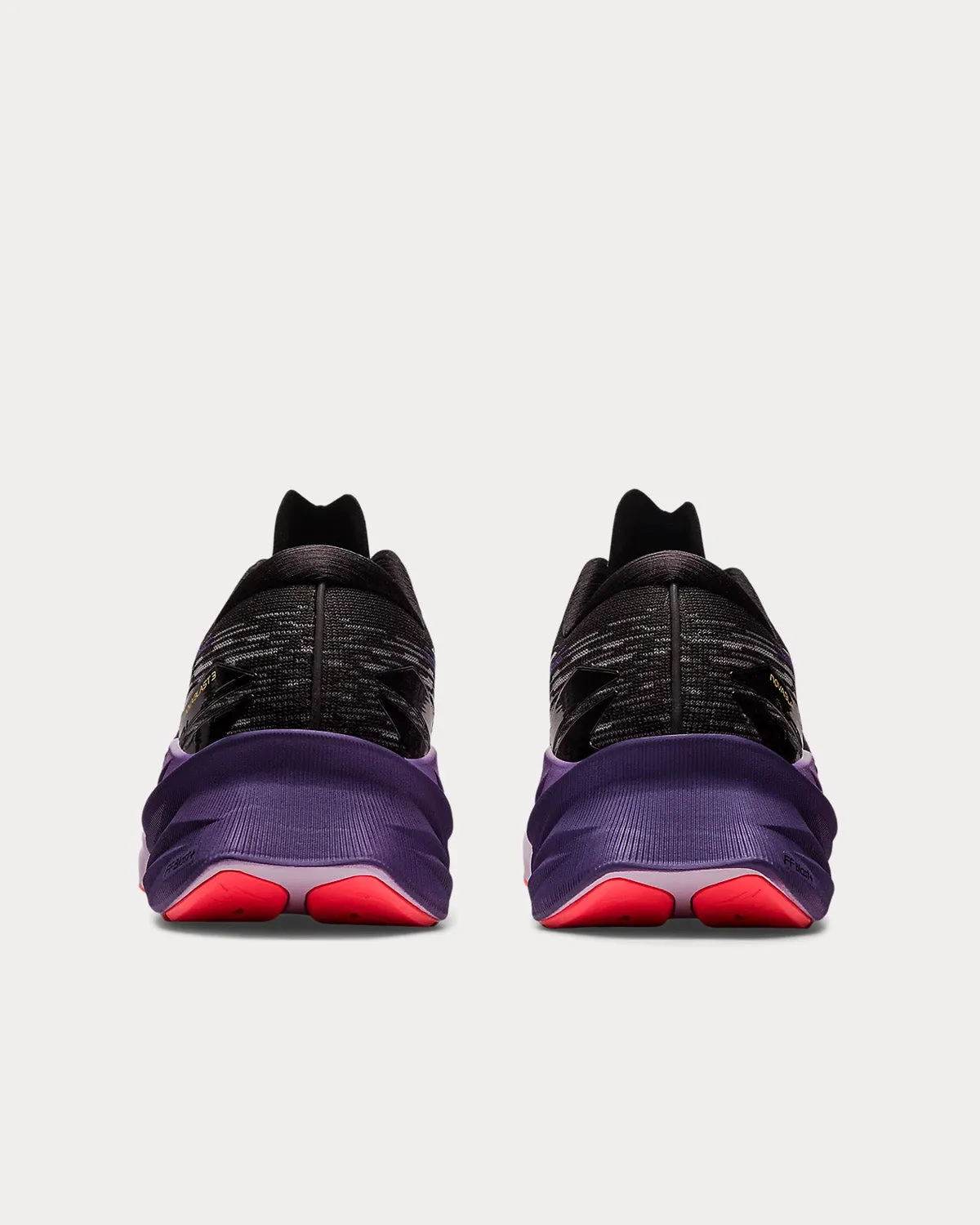 NOVABLAST 3 Black / Dusty Purple Running Shoes