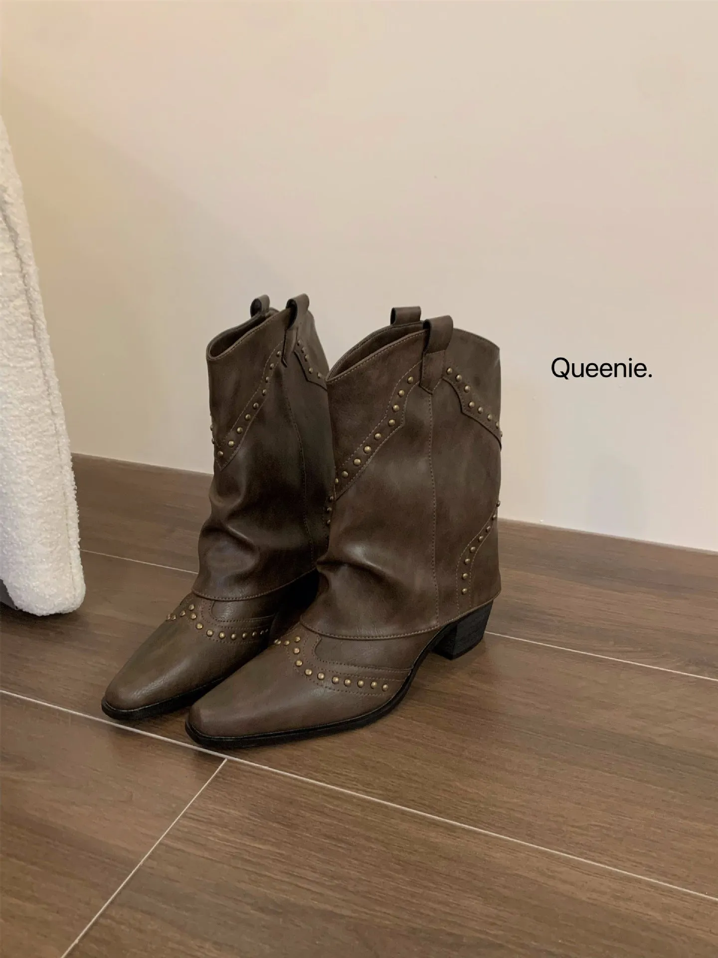 Vintage Pointed-Toe Rivet All-Purpose Chunky Heel Knee-High Boots