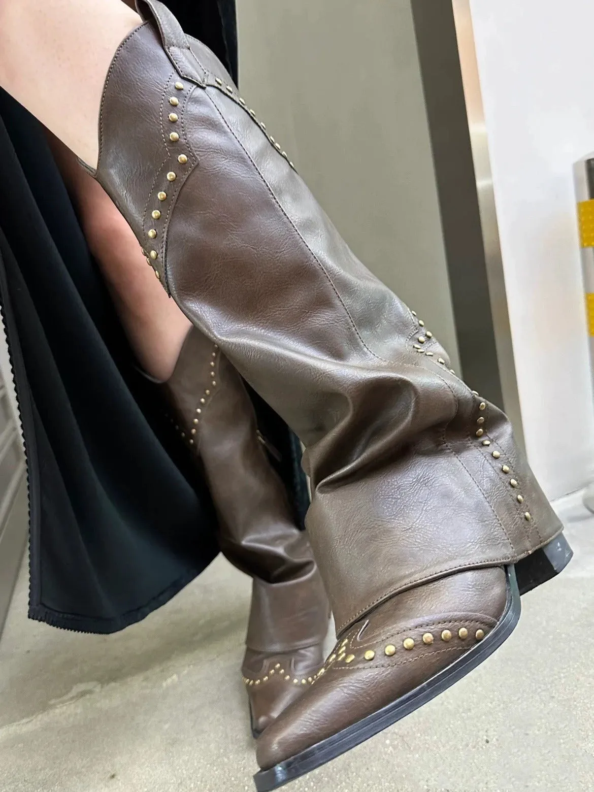 Vintage Pointed-Toe Rivet All-Purpose Chunky Heel Knee-High Boots