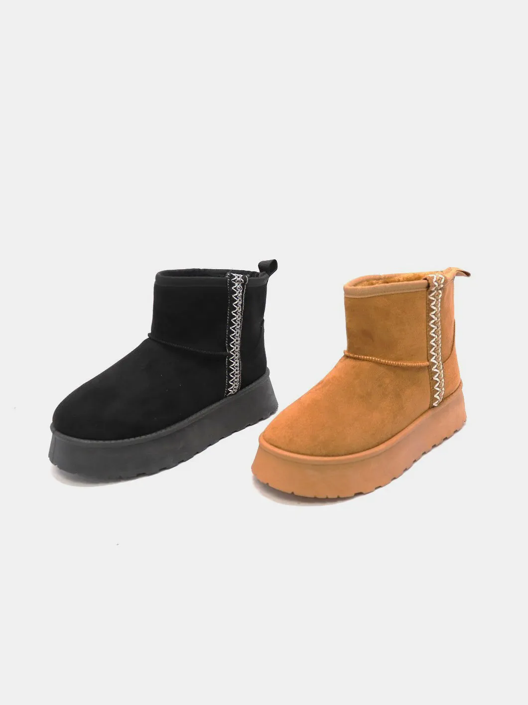 WILD DIVA Round Toe Platform Boots - Black